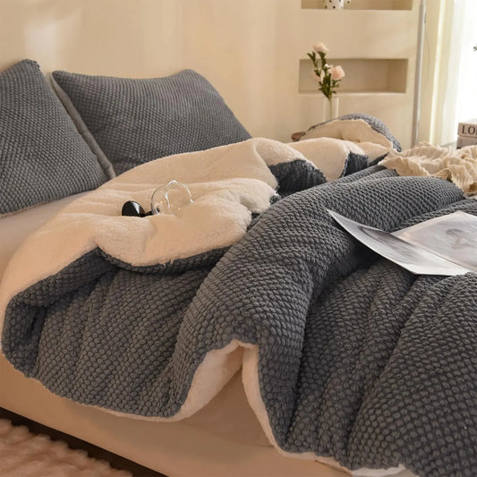LLanCL 3D Jacquard Design Comforter Set